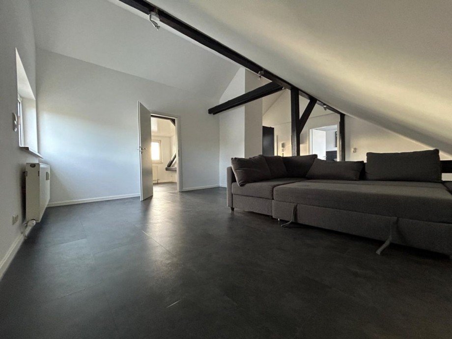 Wohnzimmmer 5 Dachgeschosswohnung R�sselsheim