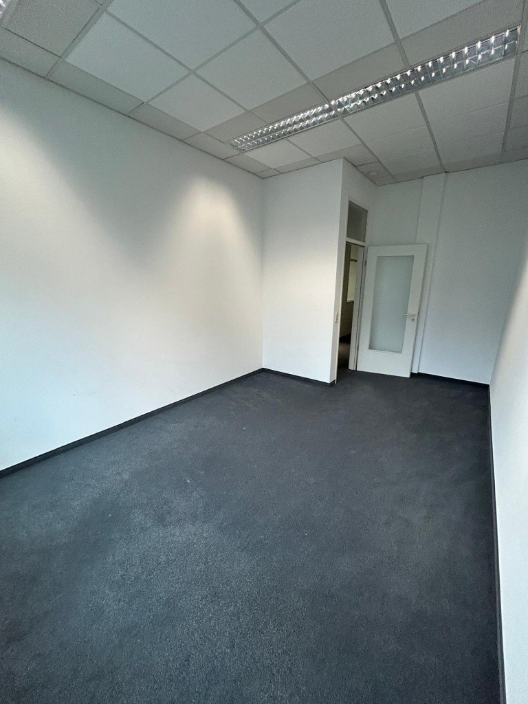 B�ro170 Hochheim B�ro / Praxis Kompaktes B�ro f�r effizientes Arbeiten in Hochheim am Main