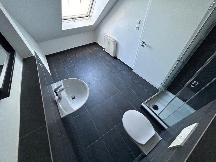 Badezimmer 3 Dachgeschosswohnung R�sselsheim