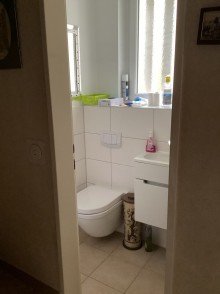 G�ste WC Reizvolles Reihenhaus mit Garten und viel Potenzial in Hofheim-Marxheim