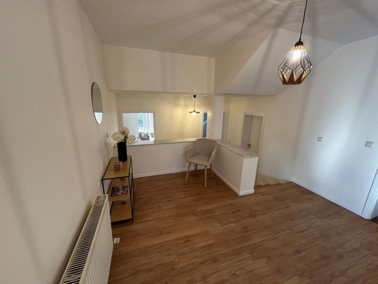 Flur Ingelheim Maisonettewohnung Stilvolles Wohnen in Ingelheim: Provisionsfreie Maisonette mit Garten und Terrasse