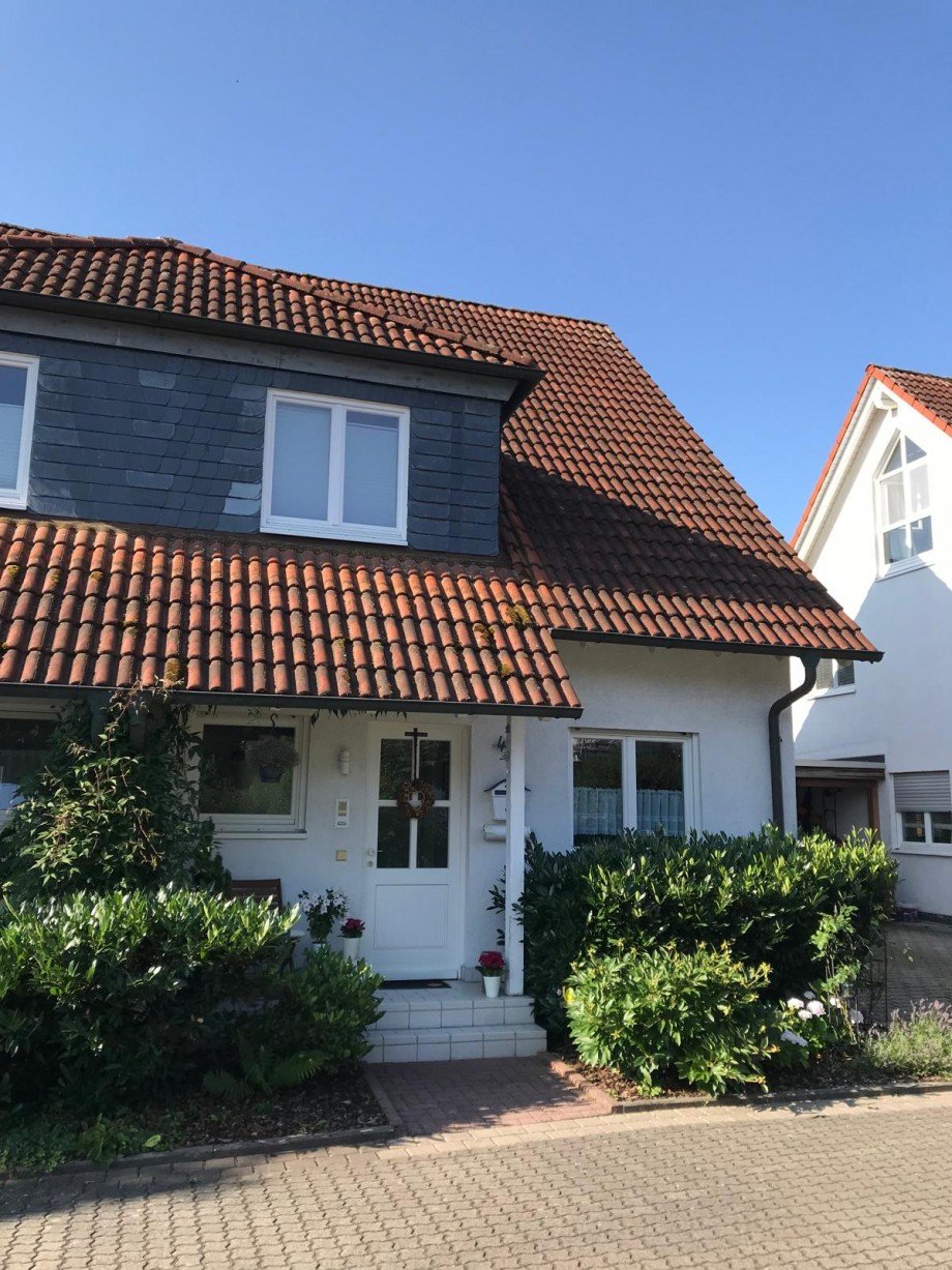 Hausansicht vorne Doppelhaush�lfte Hanau