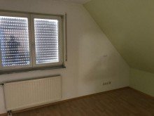 Dachgeschoss Gepflegte Doppelhaush�lfte mit eigenem Garten